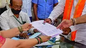 MPTC और ZPTC नामांकन में TD और YSRC का दबदबा MPTC और ZPTC नामांकन में TD और YSRC का दबदबा