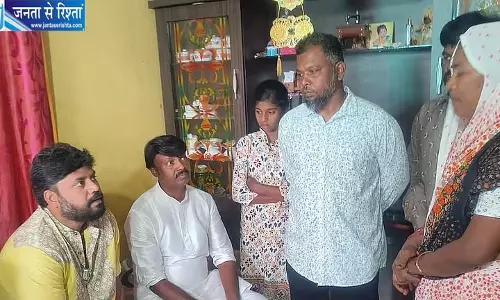 विधायक प्रदीप ईश्वर की अनोखी पहल, 302 गांवों तक पहुंचा हमारे विधायक, हमारे गांव अभियान विधायक प्रदीप ईश्वर की अनोखी पहल, 302 गांवों तक पहुंचा हमारे विधायक, हमारे गांव अभियान