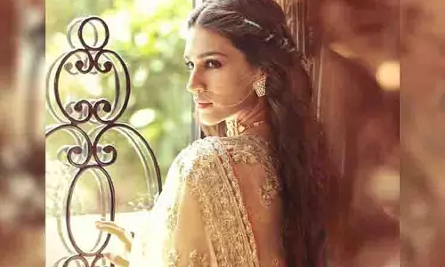 कृति सेनन को अब चाहिए नेगेटिव रोल, करीना के शो में खोला राज