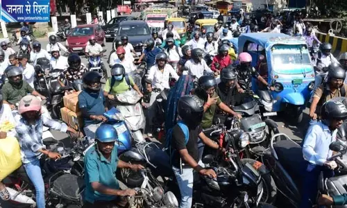 पटना में मेट्रो निर्माण के चलते राजेंद्रनगर फ्लाईओवर बंद, दोनों ओर लगा लंबा जाम पटना में मेट्रो निर्माण के चलते राजेंद्रनगर फ्लाईओवर बंद, दोनों ओर लगा लंबा जाम