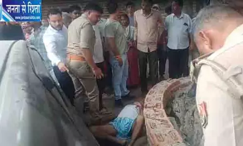 लखनऊ में सनसनीखेज गोलीकांड, नेवी ऑफिसर की गोली से 3 की मौत लखनऊ में सनसनीखेज गोलीकांड, नेवी ऑफिसर की गोली से 3 की मौत