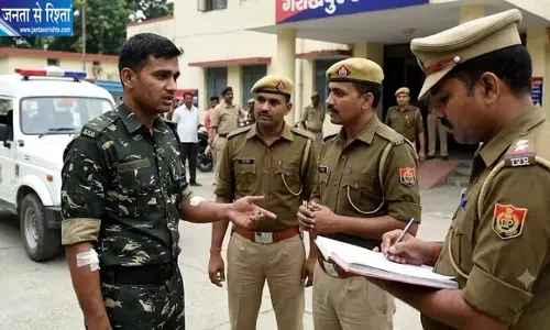 गोरखपुर में जवान पर पत्नी का कथित हमला, पुलिस ने दर्ज किया केस गोरखपुर में जवान पर पत्नी का कथित हमला, पुलिस ने दर्ज किया केस