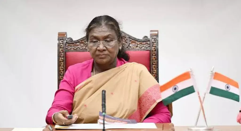 राष्ट्रपति की मंजूरी: नागालैंड को मिलेगी अधिक स्वायत्तता राष्ट्रपति की मंजूरी: नागालैंड को मिलेगी अधिक स्वायत्तता