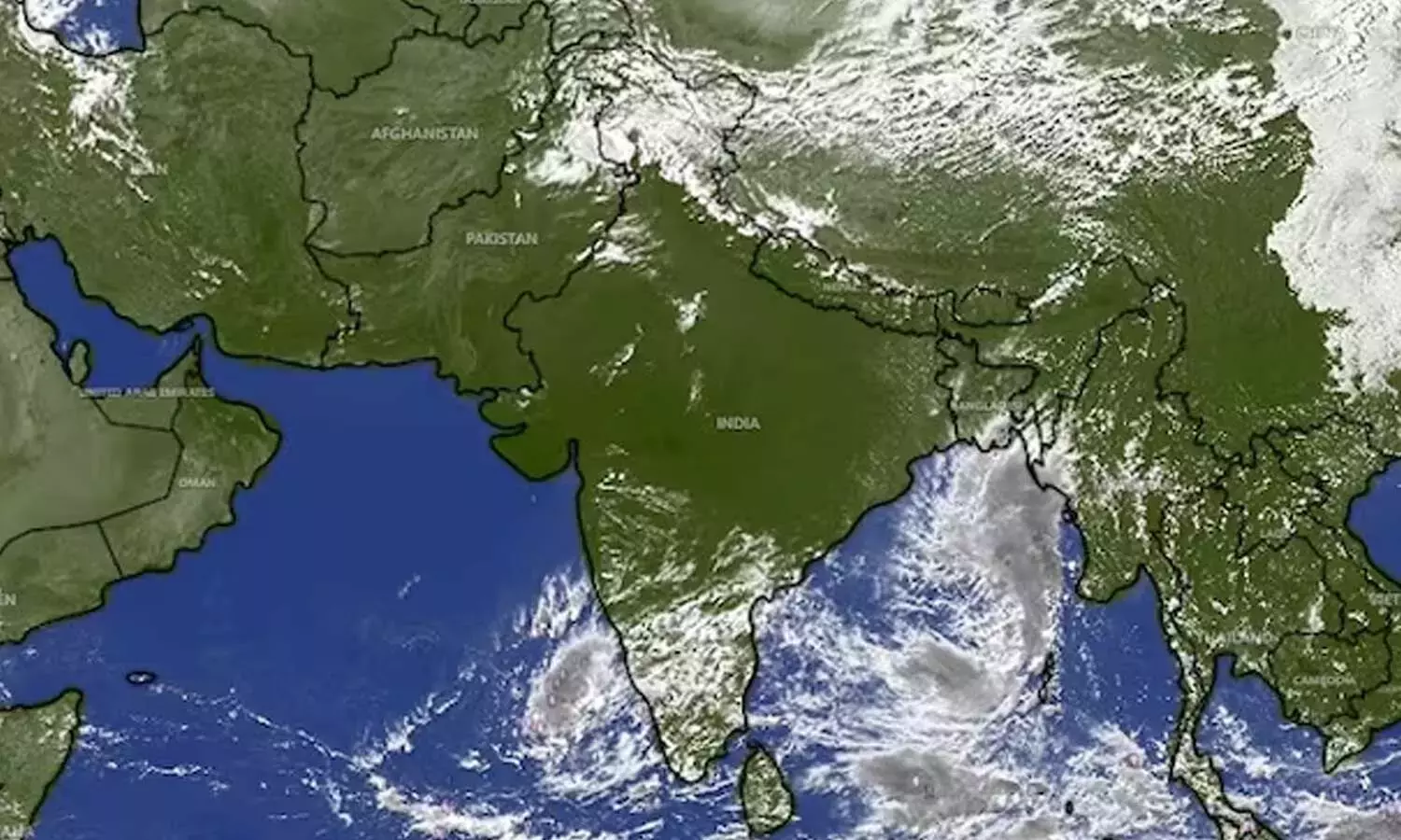 Andhra: चक्रवात की चेतावनी ने अधिकारियों को सतर्क कर दिया है