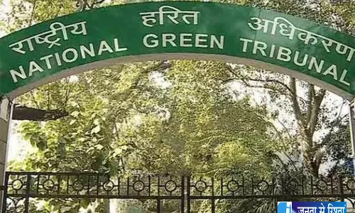 दिल्ली में अवैध फैक्ट्रियों पर सख्ती, NGT का बड़ा आदेश दिल्ली में अवैध फैक्ट्रियों पर सख्ती, NGT का बड़ा आदेश