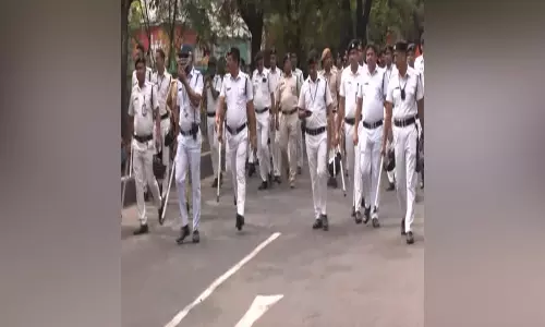 प्रेम प्रसंग के चलते युवक और उसके पिता को निर्वस्त्र कर घुमाया, तीन लोग गिरफ्तार