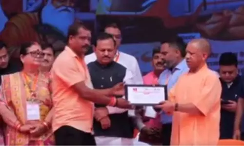 महर्षि वाल्मीकि आश्रम में सीएम योगी ने की पूजा, प्राचीन शिवलिंग और सीता कुटिया के भी किए दर्शन