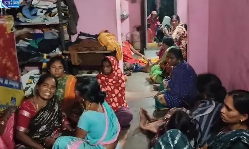 गुजरात में ओडिशा के मजदूर की मौत, शव गांव लाने के पैसे नहीं, वहीं हुआ अंतिम संस्कार