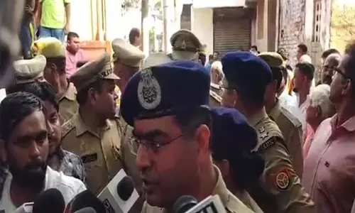 लखनऊ में ट्रिपल मर्डर से सनसनी, गोलीबारी में 3 की मौत लखनऊ में ट्रिपल मर्डर से सनसनी, गोलीबारी में 3 की मौत