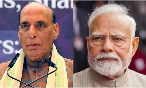 पीएम मोदी के पिता पर टिप्पणी से गरमाई सियासत, राजनाथ बोले- यह भारत का अपमान