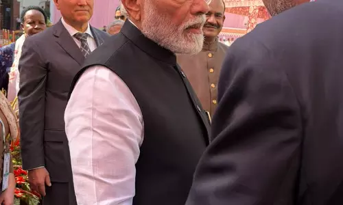 ब्रिक्स संसदीय मंच पर ईरानी प्रतिनिधिमंडल से मिले पीएम मोदी