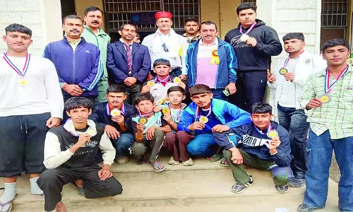 राज्य स्तरीय कराटे प्रतियोगिता में चमके चंबा के खिलाड़ी राज्य स्तरीय कराटे प्रतियोगिता में चमके चंबा के खिलाड़ी