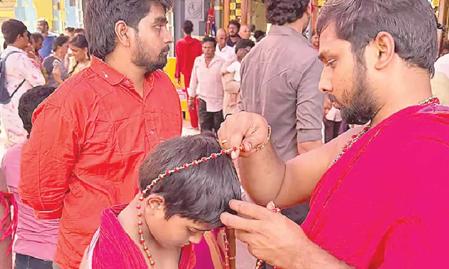 Andhra: इंद्रकीलाद्री भवानी भक्तों से पटी हुई है