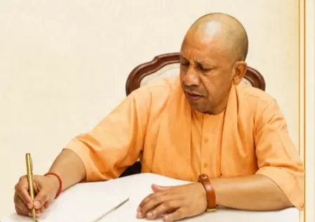 महर्षि वाल्मीकि के आदर्शों से ही साकार होगा समरस समाज का सपना: योगी आदित्यनाथ महर्षि वाल्मीकि के आदर्शों से ही साकार होगा समरस समाज का सपना: योगी आदित्यनाथ