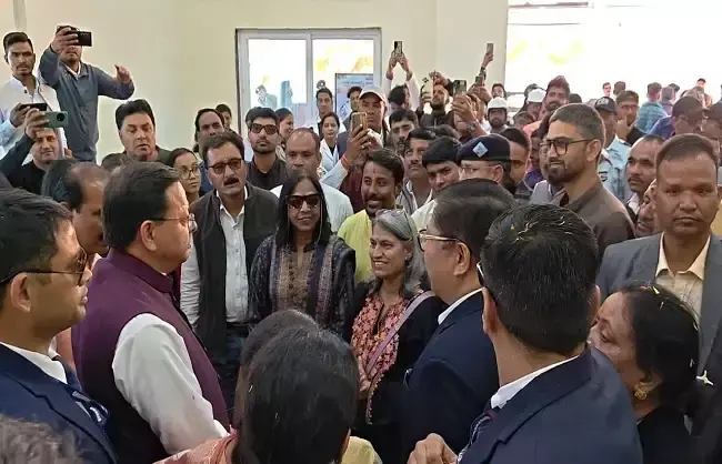 मेडिकल कॉलेज के निर्माण में लापरवाही बर्दाश्त नहीं : धामी मेडिकल कॉलेज के निर्माण में लापरवाही बर्दाश्त नहीं : धामी