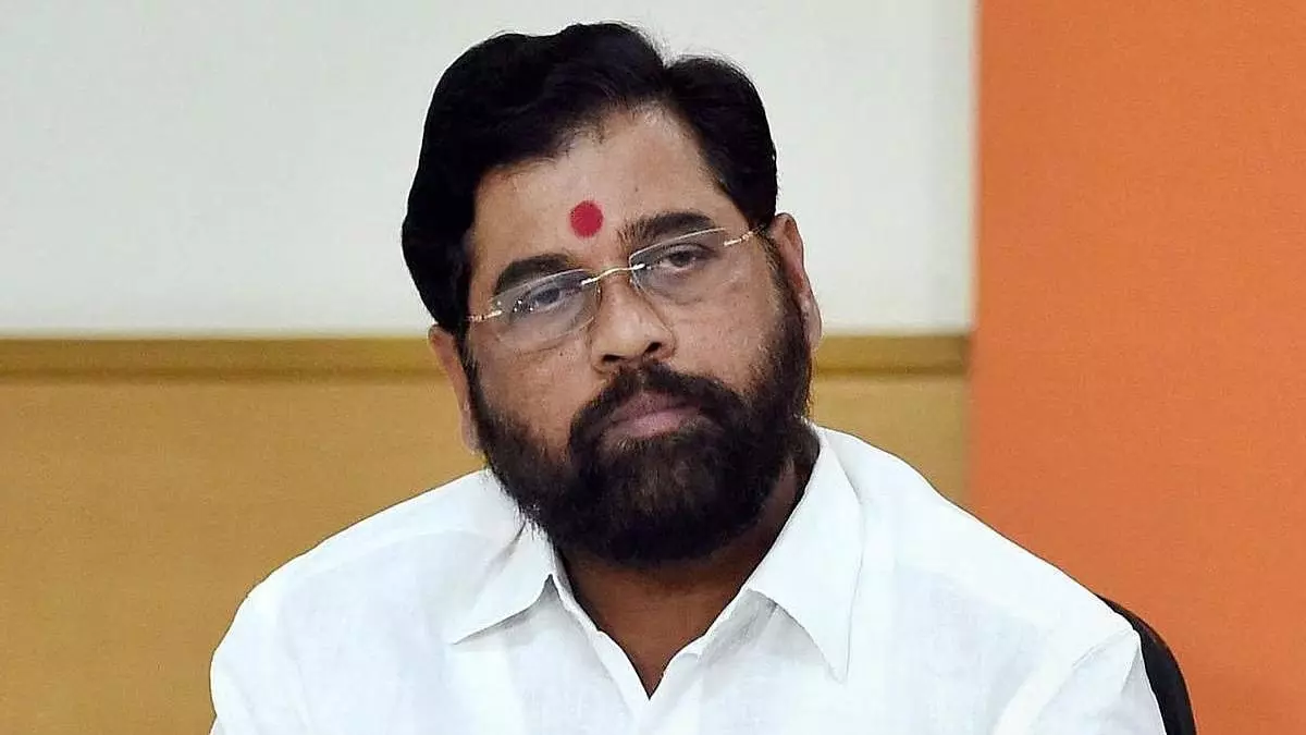 शिवसेना नेता की हत्या पर घमासान, भाई ने शिंदे से की बड़ी मांग शिवसेना नेता की हत्या पर घमासान, भाई ने शिंदे से की बड़ी मांग