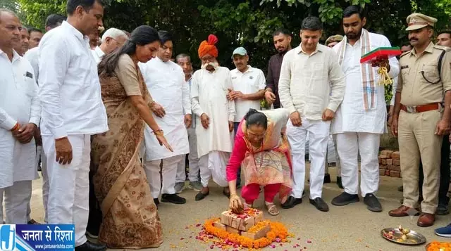 गुरुग्राम में 23.84 करोड़ से बनेंगी तीन मॉडल सड़कें, शिलान्यास हुआ गुरुग्राम में 23.84 करोड़ से बनेंगी तीन मॉडल सड़कें, शिलान्यास हुआ