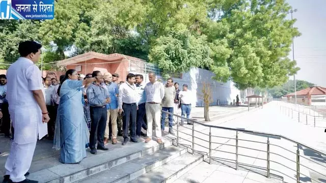 छठ महापर्व की तैयारियों में जुटी दिल्ली सरकार, CM रेखा गुप्ता ने सुर घाट का किया निरीक्षण छठ महापर्व की तैयारियों में जुटी दिल्ली सरकार, CM रेखा गुप्ता ने सुर घाट का किया निरीक्षण