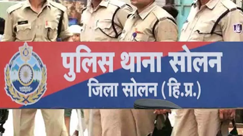 टोल टैक्स बचाने के लिए सेना की वर्दी में घूमता रहा बैजनाथ का युवक टोल टैक्स बचाने के लिए सेना की वर्दी में घूमता रहा बैजनाथ का युवक