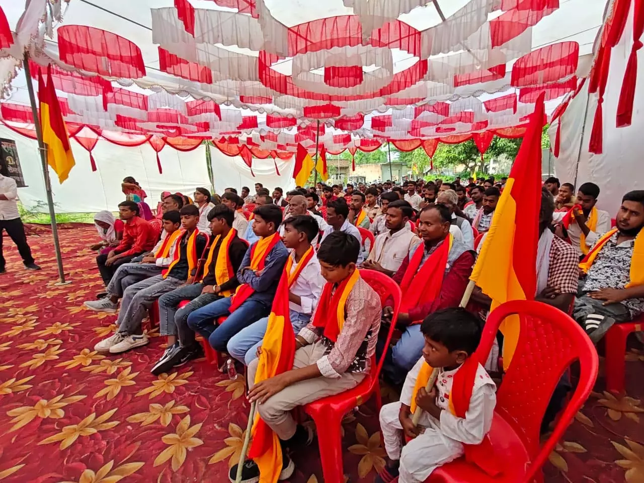 लाखन आर्मी का यह जनजागरण अभियान रहेगा जारी, बाराबंकी में गरजे सूरज पासी लाखन आर्मी का यह जनजागरण अभियान रहेगा जारी, बाराबंकी में गरजे सूरज पासी