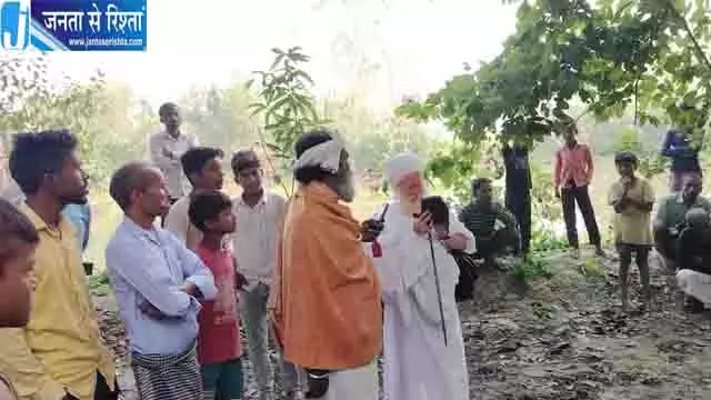सीतापुर में साधु की संदिग्ध मौत, पेड़ से लटका मिला शव सीतापुर में साधु की संदिग्ध मौत, पेड़ से लटका मिला शव