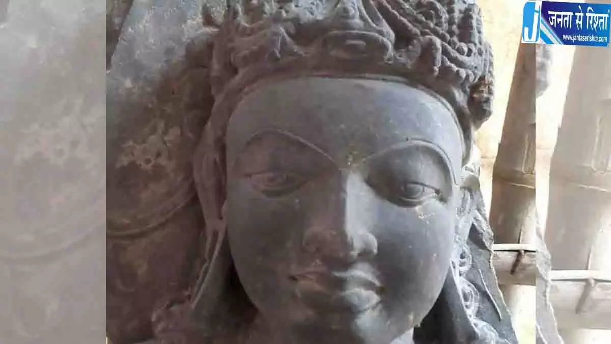 बिहार में 1500 साल पुरानी विष्णु प्रतिमा गायब, मचा हड़कंप बिहार में 1500 साल पुरानी विष्णु प्रतिमा गायब, मचा हड़कंप