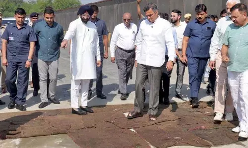 दिल्ली का RTR फ्लाईओवर जल्द खुलेगा, मरम्मत पूरी दिल्ली का RTR फ्लाईओवर जल्द खुलेगा, मरम्मत पूरी
