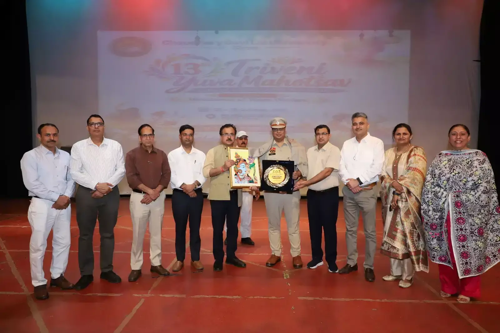 अनुशासन और परिश्रम से संवरता है भविष्य: एसपी दीपक सहारण