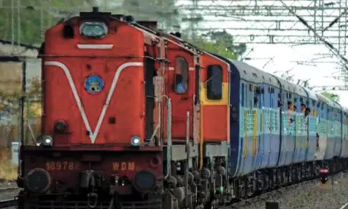 चक्रवात अर्नब के कारण रद्द की गई चुनिंदा मेमू ट्रेनें: एससीआर चक्रवात अर्नब के कारण रद्द की गई चुनिंदा मेमू ट्रेनें: एससीआर