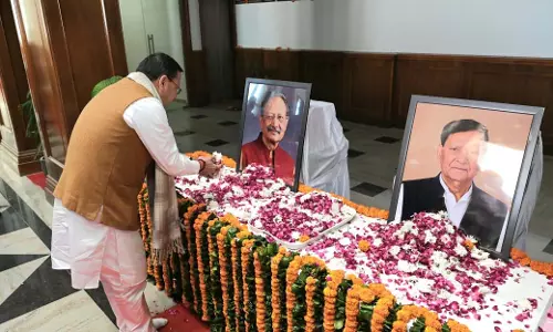 CM धामी ने दी पूर्व मुख्यमंत्री खंडूड़ी और पूर्व मंत्री हीरा सिंह बिष्ट को श्रद्धांजलि CM धामी ने दी पूर्व मुख्यमंत्री खंडूड़ी और पूर्व मंत्री हीरा सिंह बिष्ट को श्रद्धांजलि