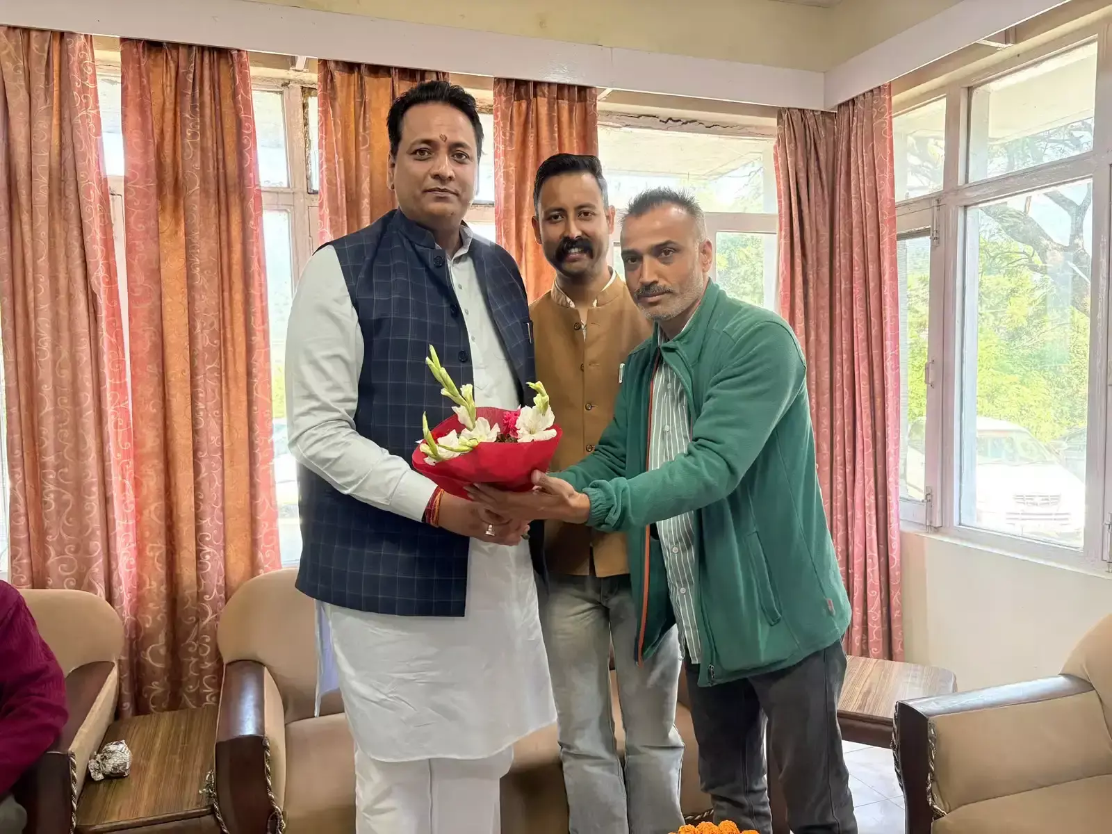 ट्रांसपोर्ट कारोबारियों ने सांसद अनुराग शर्मा को कहा धन्यवाद