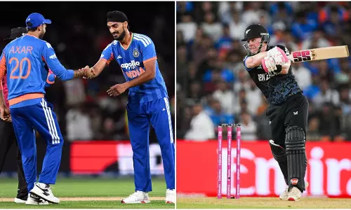 IND vs NZ 3rd T20: तीन ओवर में न्यूजीलैंड 22/1, भुवनेश्वर कुमार ने एक ओवर में दिए 16 रन IND vs NZ 3rd T20: तीन ओवर में न्यूजीलैंड 22/1, भुवनेश्वर कुमार ने एक ओवर में दिए 16 रन