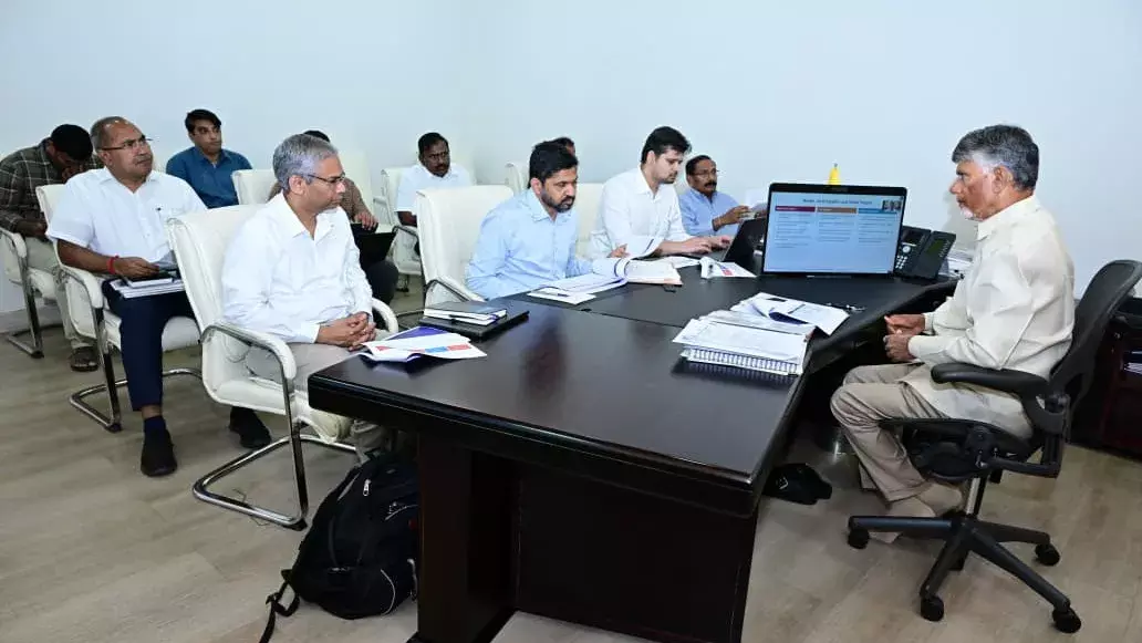 चक्रवात से बचाव: आंध्र प्रदेश CM का अधिकारियों को बड़ा निर्देश चक्रवात से बचाव: आंध्र प्रदेश CM का अधिकारियों को बड़ा निर्देश