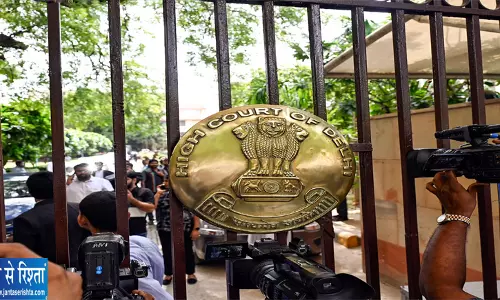 पत्रकारों को नहीं मिली राहत दिल्ली हाई कोर्ट ने जांच पर रोक लगाने से किया इनकार