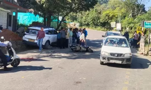 हमीरपुर में दो स्कूटियों की जोरदार टक्कर, 31 वर्षीय युवक की मौत हमीरपुर में दो स्कूटियों की जोरदार टक्कर, 31 वर्षीय युवक की मौत