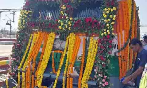 रेल यात्रियों को बड़ी सौगात, 6 राज्यों को जोड़ेगी नई ट्रेन रेल यात्रियों को बड़ी सौगात, 6 राज्यों को जोड़ेगी नई ट्रेन