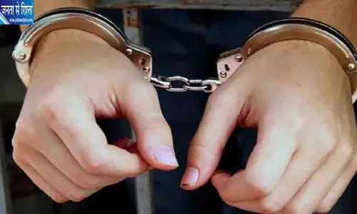 गर्लफ्रेंड के महंगे शौक पूरे करने के लिए एयरफोर्स अफसर का इंजीनियर बेटा चोर गर्लफ्रेंड के महंगे शौक पूरे करने के लिए एयरफोर्स अफसर का इंजीनियर बेटा चोर