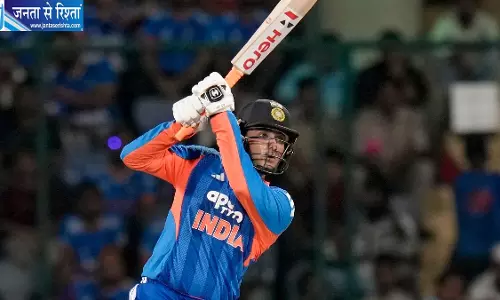 IND vs NZ 3rd T20: अभिषेक शर्मा 113 रन बनाकर आउट, 10 ओवर में भारत 178 के पार IND vs NZ 3rd T20: अभिषेक शर्मा 113 रन बनाकर आउट, 10 ओवर में भारत 178 के पार