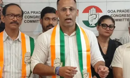 वॉरेन अलेमाओ कांग्रेस में शामिल, बीजेपी-भ्रष्टाचार पर बोला हमला वॉरेन अलेमाओ कांग्रेस में शामिल, बीजेपी-भ्रष्टाचार पर बोला हमला