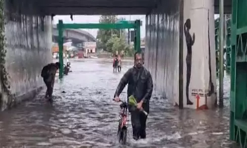 Cyclone अर्नब ने बढ़ाई चिंता, आंध्र प्रदेश में तेज हवाओं और मूसलाधार बारिश की चेतावनी Cyclone अर्नब ने बढ़ाई चिंता, आंध्र प्रदेश में तेज हवाओं और मूसलाधार बारिश की चेतावनी