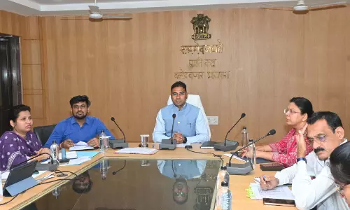 CM हेल्पलाइन के आवेदनों का तय समय पर  गुणवत्तापूर्ण निराकरण करें: कलेक्टर
