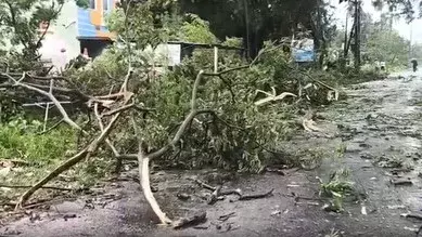 चक्रवात अर्नब का खतरा: दक्षिण मध्य रेलवे ने 11 ट्रेनें कीं रद्द