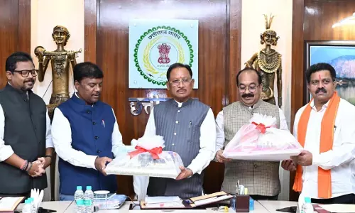 मुख्यमंत्री विष्णुदेव साय ने ‘छत्तीसगढ़ हर्बल्स’ के दिवाली गिफ्ट पैक का किया लोकार्पण मुख्यमंत्री विष्णुदेव साय ने ‘छत्तीसगढ़ हर्बल्स’ के दिवाली गिफ्ट पैक का किया लोकार्पण