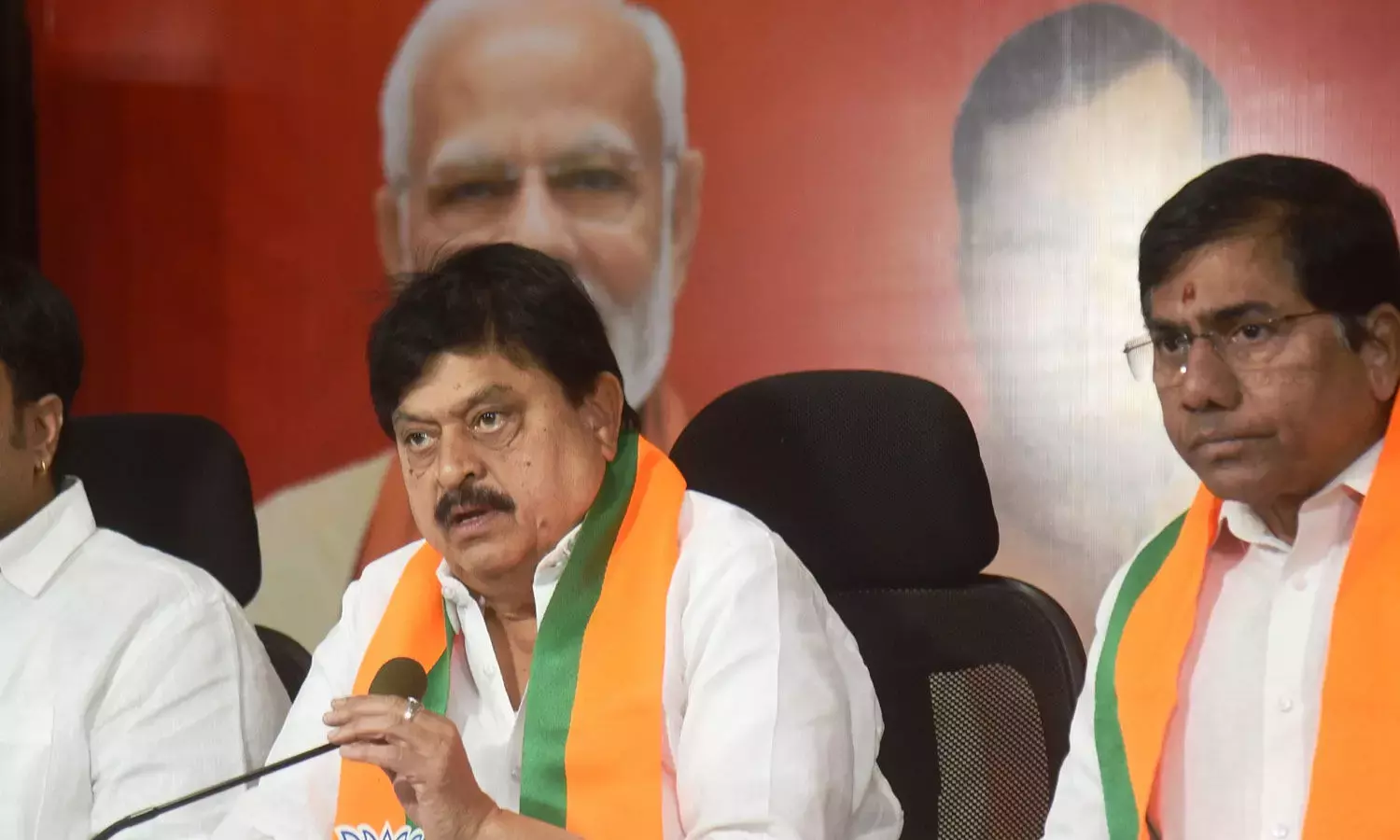 Telangana: बीजेपी प्रमुख ने कांग्रेस पर देश में अराजकता फैलाने का आरोप लगाया Telangana: बीजेपी प्रमुख ने कांग्रेस पर देश में अराजकता फैलाने का आरोप लगाया