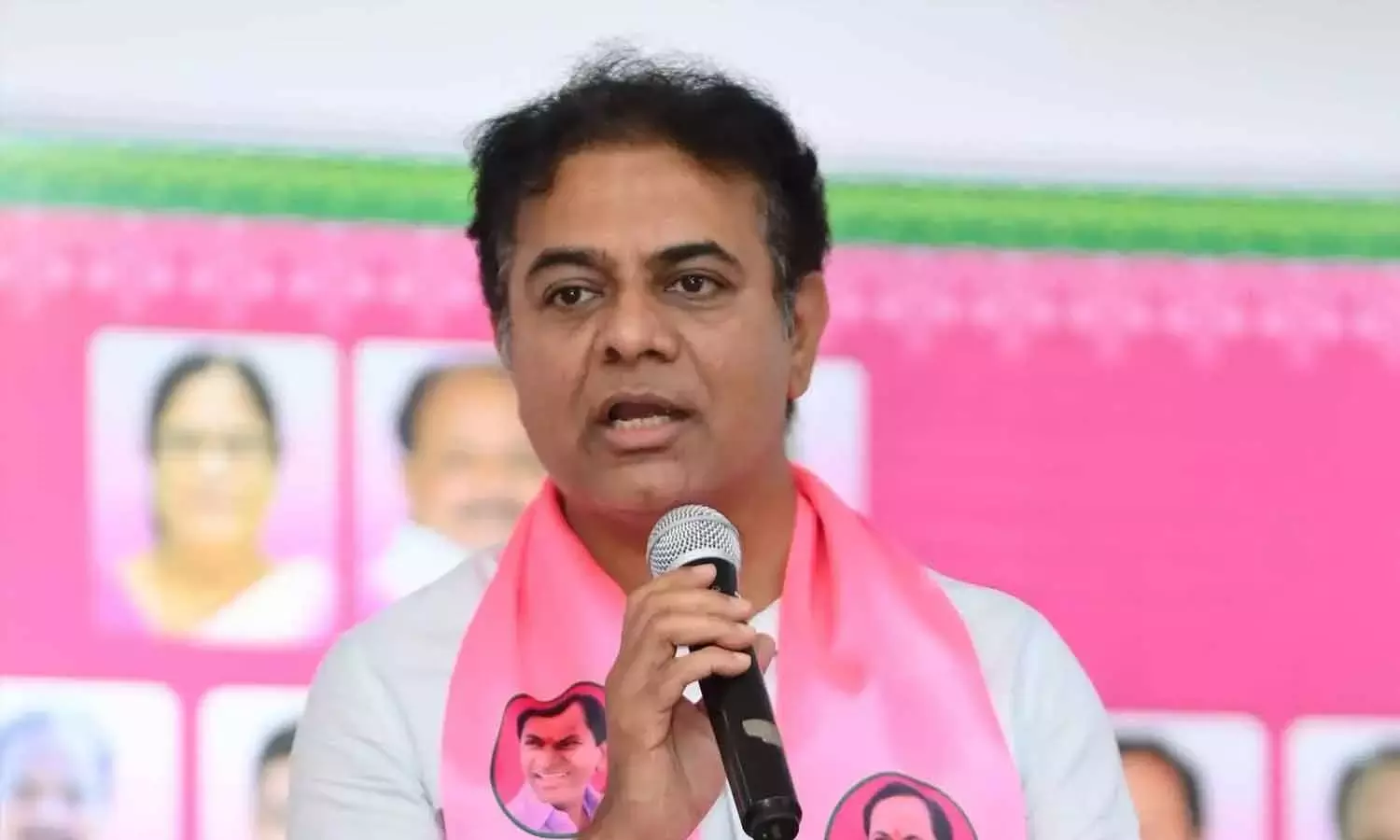 NHM कर्मचारियों की शिकायतों को नजरअंदाज कर रही कांग्रेस: केटीआर NHM कर्मचारियों की शिकायतों को नजरअंदाज कर रही कांग्रेस: केटीआर