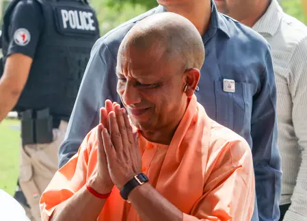 अयोध्या अपने 10वें भव्य दीपोत्सव के स्वागत को तैयार, रामभक्त फिर बनाएंगे विश्व कीर्तिमानः सीएम योगी अयोध्या अपने 10वें भव्य दीपोत्सव के स्वागत को तैयार, रामभक्त फिर बनाएंगे विश्व कीर्तिमानः सीएम योगी