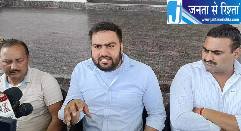 करनाल में मिल पर रेड के बाद DFSC का तबादला, कांग्रेस ने सरकार को घेरा करनाल में मिल पर रेड के बाद DFSC का तबादला, कांग्रेस ने सरकार को घेरा