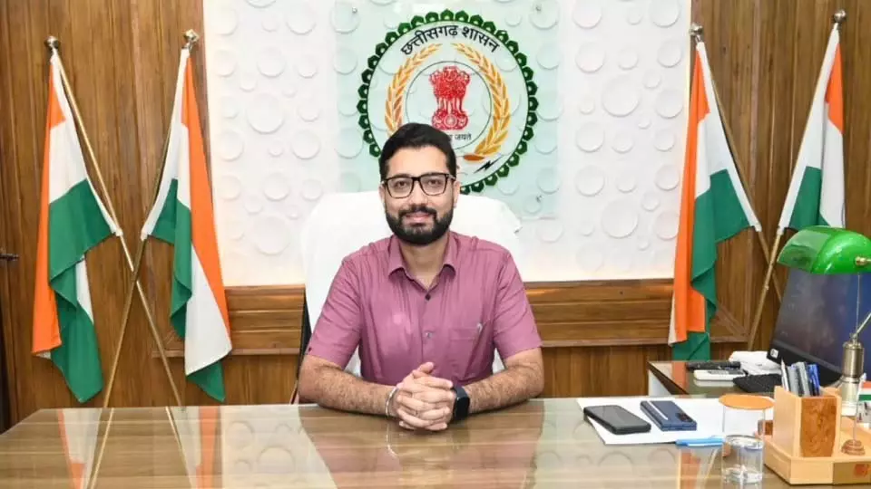 कलेक्टर विनय लंगेह ने सीईओ, अपर कलेक्टर और डिप्टी कलेक्टरों के मध्य किया कार्य विभाजन कलेक्टर विनय लंगेह ने सीईओ, अपर कलेक्टर और डिप्टी कलेक्टरों के मध्य किया कार्य विभाजन