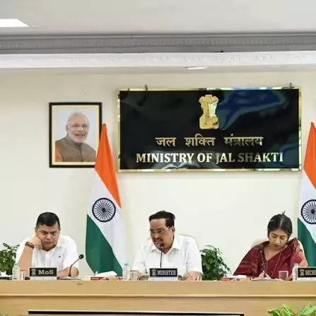 जल शक्ति मंत्री ने अधिकारियों को दिए परियोजनाएं शीघ्र पूरी करने के निर्देश जल शक्ति मंत्री ने अधिकारियों को दिए परियोजनाएं शीघ्र पूरी करने के निर्देश