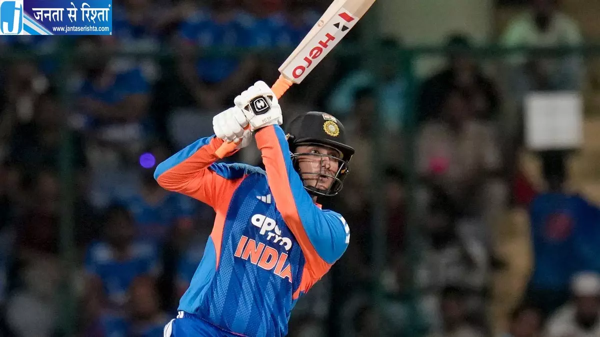 IND vs NZ 3rd T20: अभिषेक शर्मा 113 रन बनाकर आउट, 10 ओवर में भारत 178 के पार IND vs NZ 3rd T20: अभिषेक शर्मा 113 रन बनाकर आउट, 10 ओवर में भारत 178 के पार